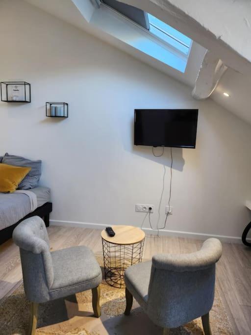Le Yellow Korner - Lit Neuf Appartement